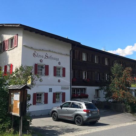 Auberge de jeunesse Chesa Selfranga à Klosters-Serneus Extérieur photo