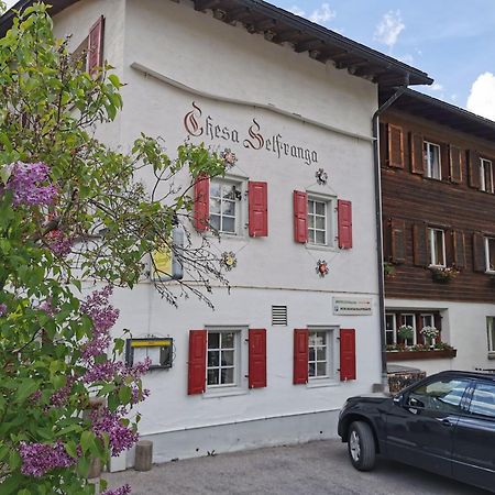 Auberge de jeunesse Chesa Selfranga à Klosters-Serneus Extérieur photo