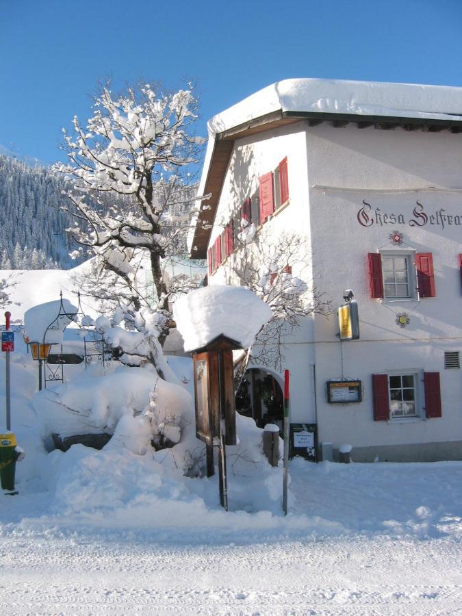 Auberge de jeunesse Chesa Selfranga à Klosters-Serneus Extérieur photo