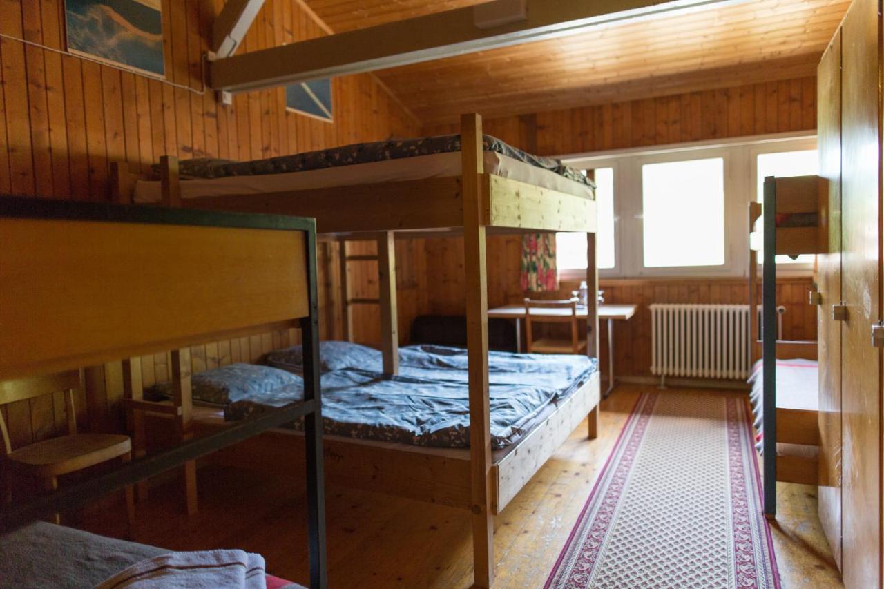 Auberge de jeunesse Chesa Selfranga à Klosters-Serneus Extérieur photo