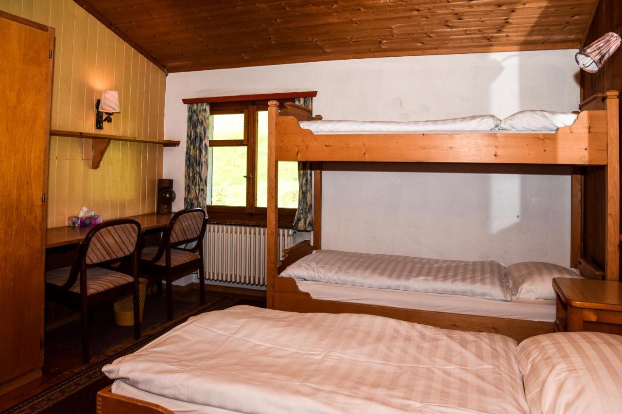 Auberge de jeunesse Chesa Selfranga à Klosters-Serneus Extérieur photo