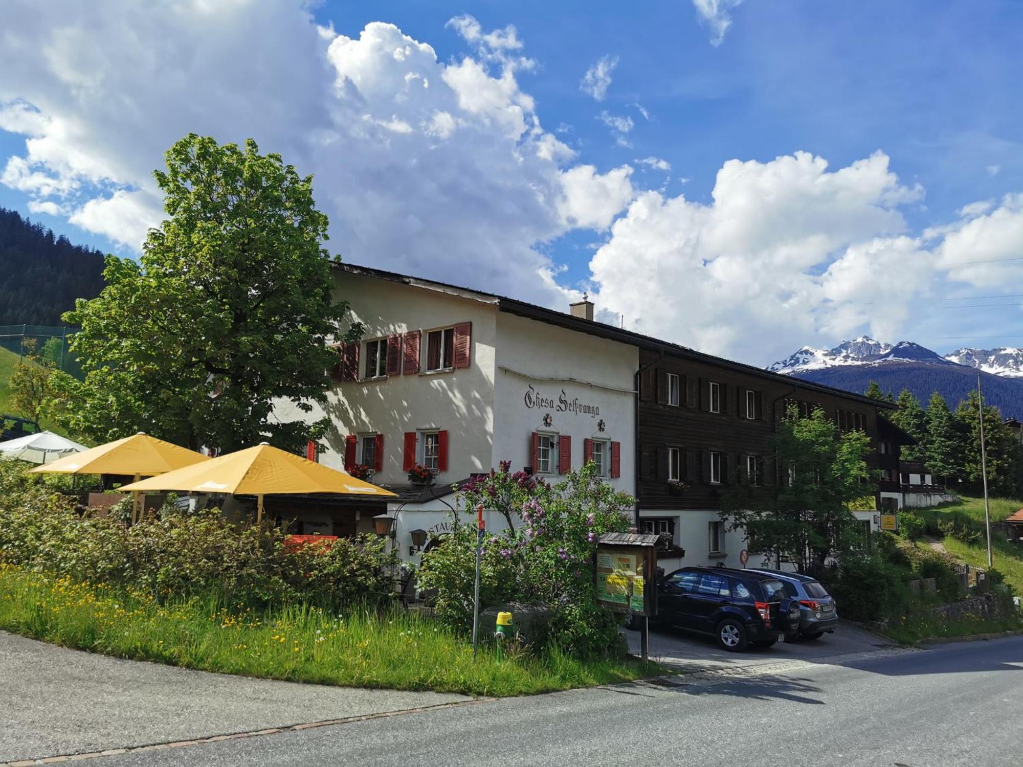 Auberge de jeunesse Chesa Selfranga à Klosters-Serneus Extérieur photo